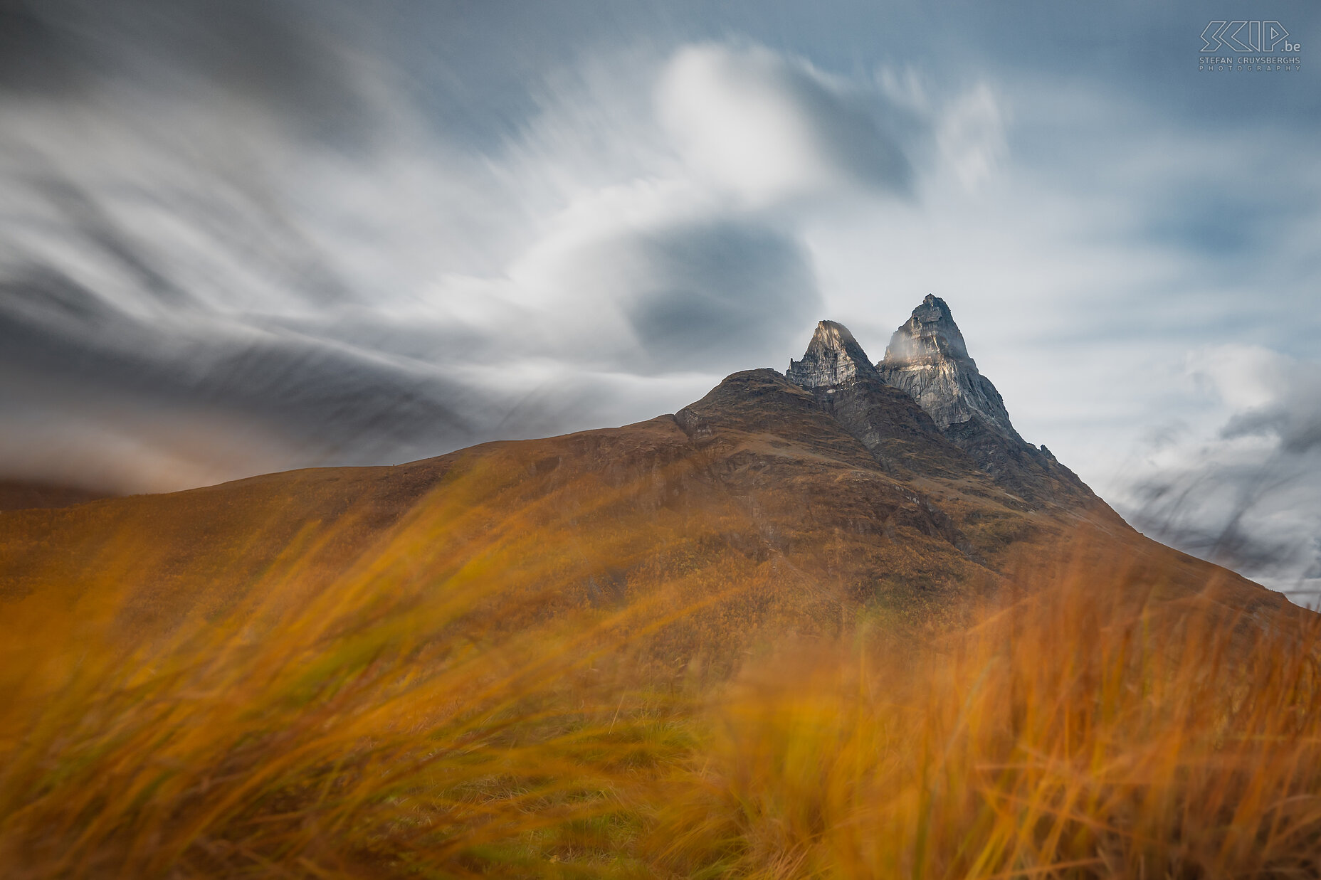 Oteren - Otertinden Being creative with very long shutter speeds, orange grasses and a lot of wind... Stefan Cruysberghs